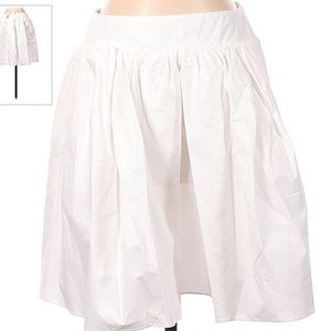 (Host Pic) NWT Stunning Carven Beautiful White Casual Skirt in Size 6.